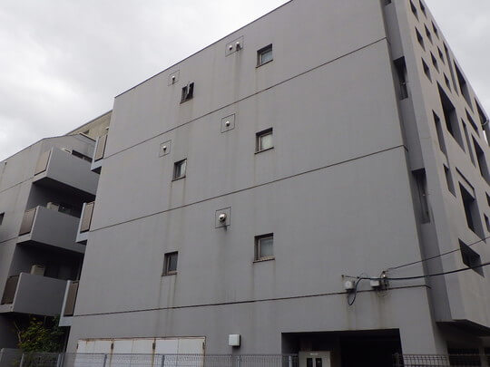 小石川コートの外壁塗装工事側面施工前